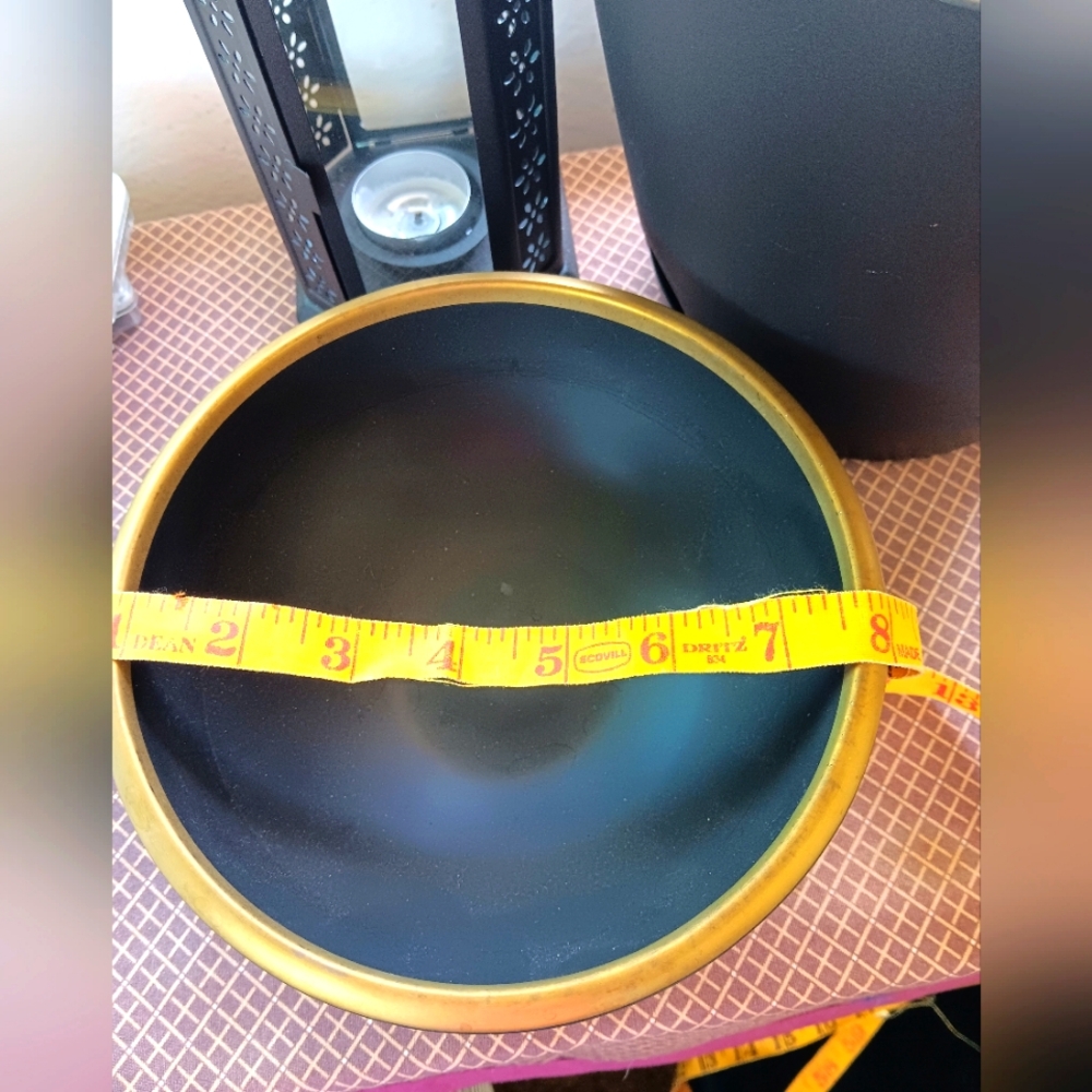 Frosted porcelain bowl in black & gold by Threshhold. NWTS..